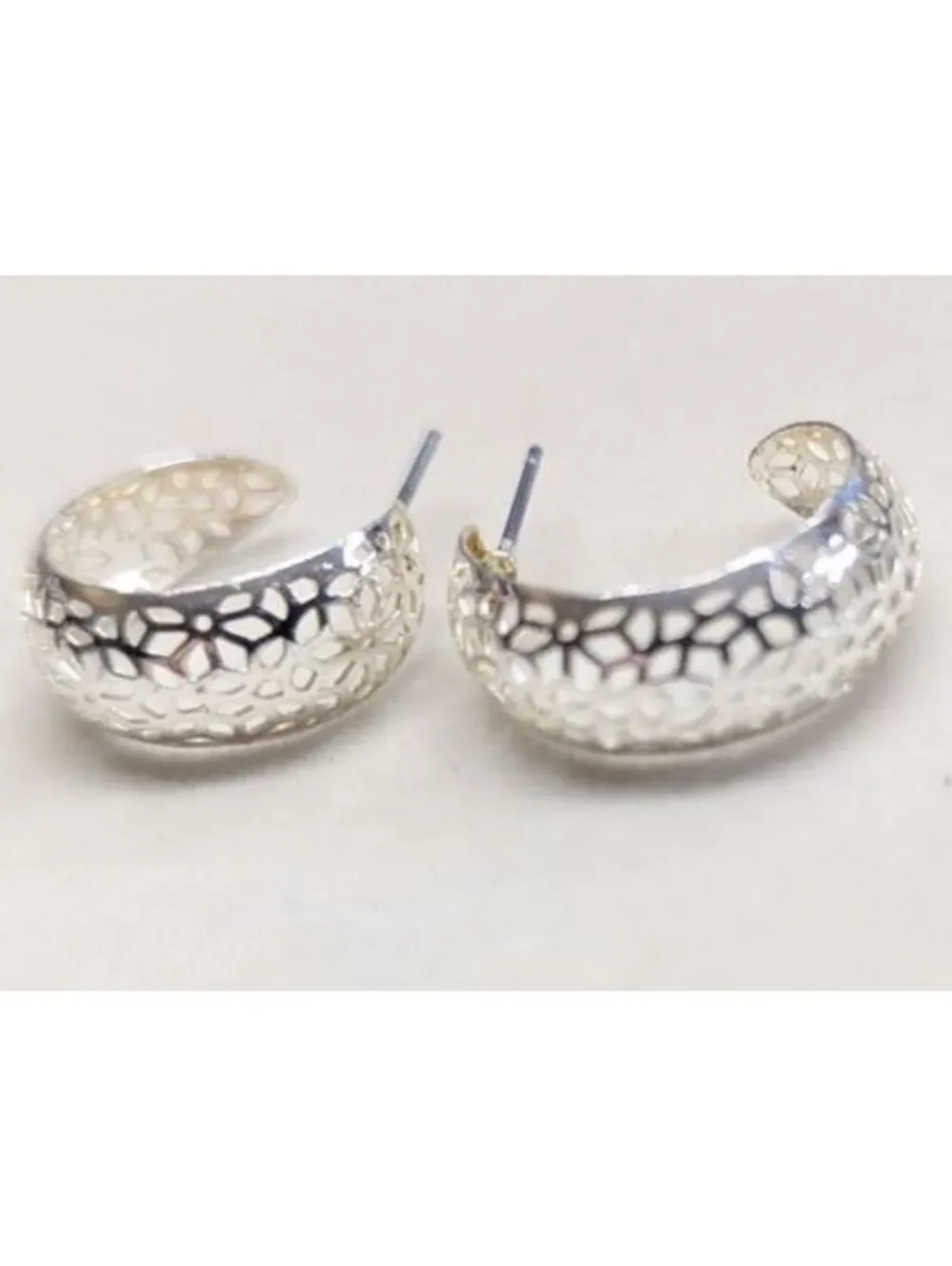 Vtg New Silver Filigree Openwork Hoop Earrings Intricate Crescent C Shaped Hoops